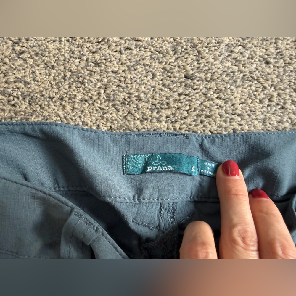Prana Women’s Hazel Outdoor Hiking Short Size 4 Blue 6.5 inch inseam—used - Picture 8 of 11